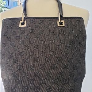 GUCCI Bag w/ Authentication Cert